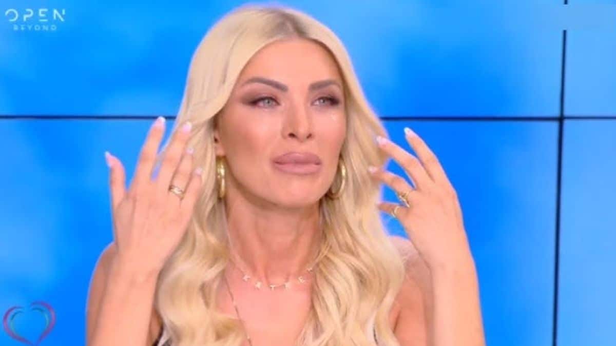 Συγκινεί η Κατερίνα Καινούργιου: «Όταν ήμουν νεότερη με έπιανε μελαγχολία τα Χριστούγεννα, ήθελα έναν σύντροφο»