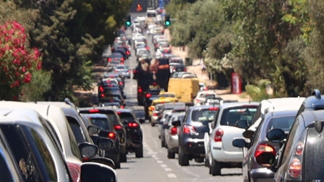 Live κίνηση 19/12: Λίγη υπομονή, γιορτές έρχονται – Στο «κόκκινο» και πάλι οι δρόμοι της Αττικής