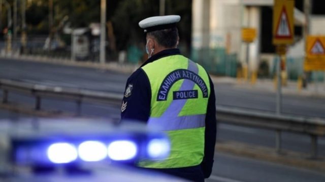 Xαμηλές ταχύτητες στην Αττική Οδός: Τροχαίο με σύγκρουση οχημάτων στο ρεύμα προς αεροδρόμιο