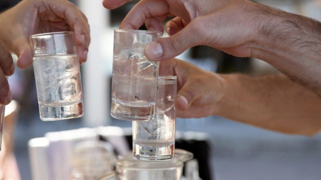 Αναστάτωση στην Αμαλιάδα: Στο νοσοκομείο 12χρονος μετά από κατανάλωση τσίπουρου – Έκανε challenge στο σχολείο