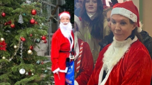 Τέλειο! Η Βάνα Μπάρμπα ντύθηκε Άγιος Βασίλης και μοίρασε δώρα σε ασθενείς
