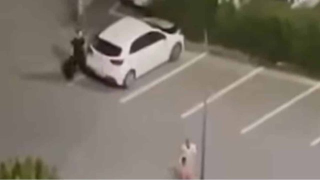 Κύπρος: 29χρονος κατέληξε στο νοσοκομείο μετά από ξυλοδαρμό – Τον άφησαν λιπόθυμο στη μέση του δρόμου (video)