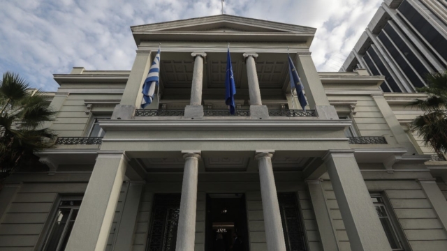 Αυστηρή απάντηση της Αθήνας για ΑΟΖ Τουρκίας – Συρίας: Κανείς δεν νομιμοποιείται να κάνει συμφωνίες, πρόκειται για ευρωπαϊκά σύνορα
