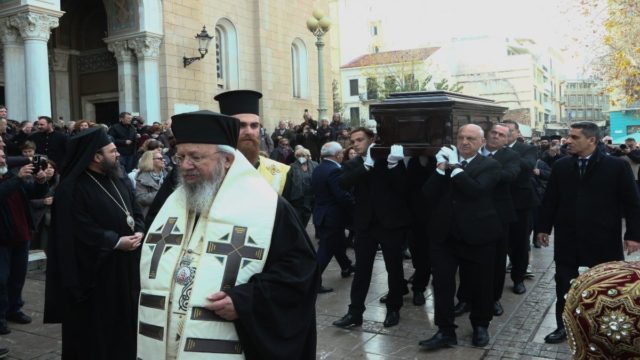 Ολοκληρώθηκε το λαϊκό προσκύνημα στο σκήνωμα του Αρχιεπισκόπου Αναστάσιου – Πότε θα μεταφερθεί στην Αλβανία