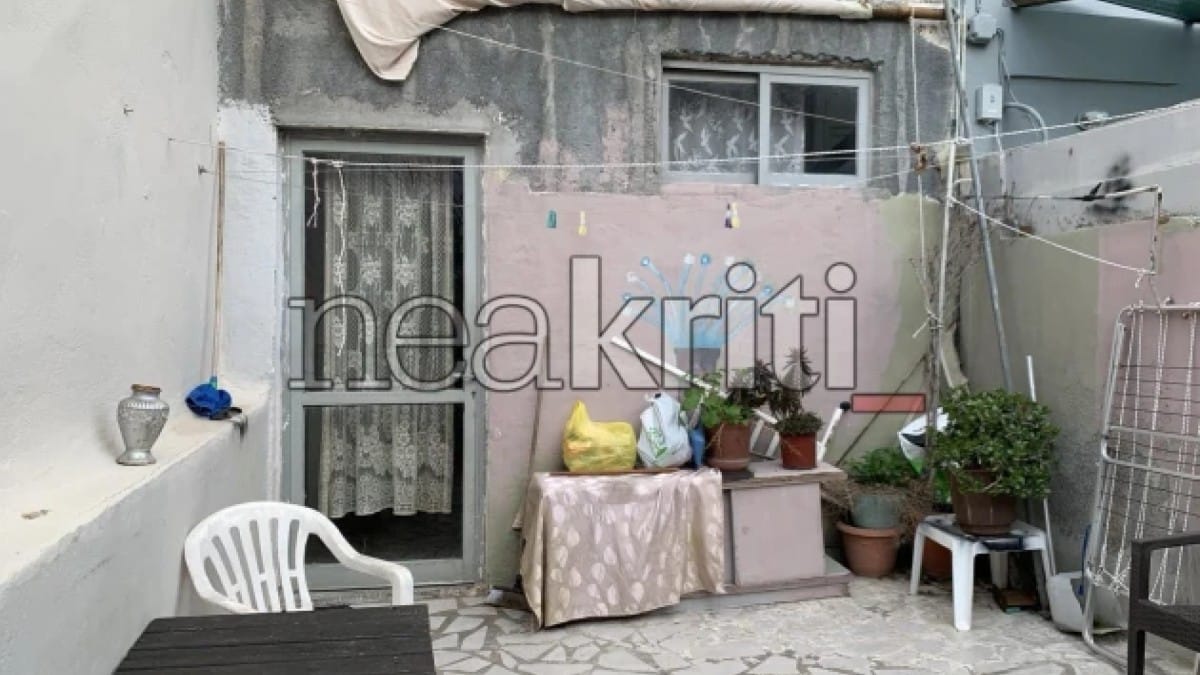 Το σπίτι του τρόμου στο Ηράκλειο: Ανατριχιάζουν τα βασανιστήρια, αλληλοκατηγορούνται οι γονείς – τέρατα
