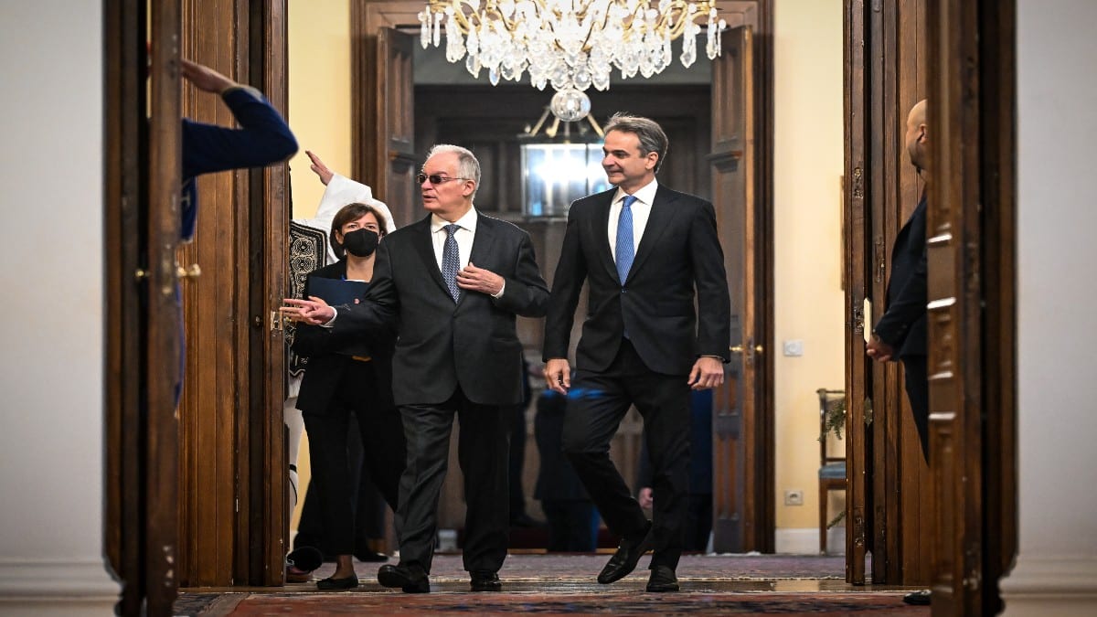 Τα διεθνή ΜΜΕ «δικάζουν» τον Μητσοτάκη για την επιλογή Τασούλα – «Συντηρητική κίνηση, μία επιλογή χωρίς ρίσκο»