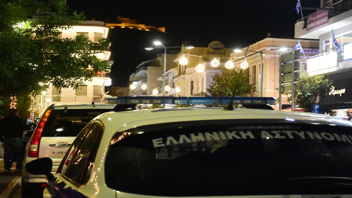 Μεσολόγγι: Ρομά προσπάθησαν να εμποδίσουν περιπολικό που πήγε για περιστατικό ενδοοικογενειακής βίας