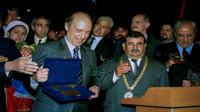 Κώστας Σημίτης: Η ζωή και τα επιτεύγματα του φιλοευρωπαϊστή ηγέτη μέσα από φωτογραφίες