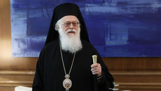 Η Αλβανία αποχαιρετά τον Αρχιεπίσκοπο Αναστασίο – Στα Τίρανα η κηδεία του