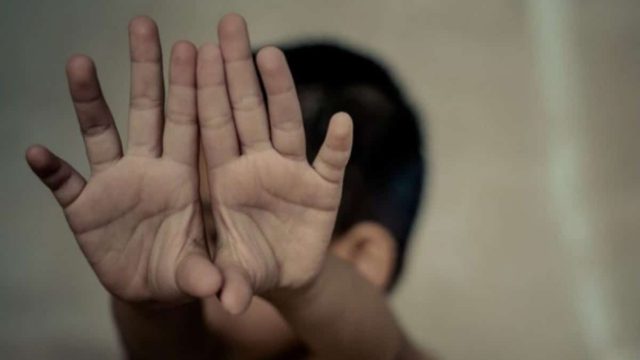 Φρίκη με την άγρια κακοποίηση του 3χρονου στο Ηράκλειο: Έχει αιμάτωμα στo κεφάλι, ρήξη αορτής και καψίματα από τσιγάρο