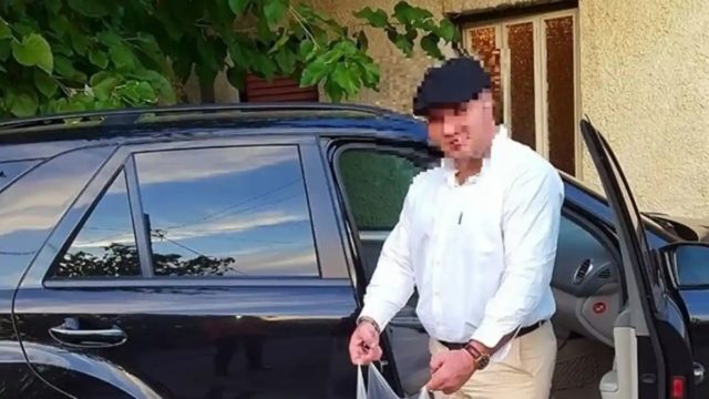Υπόθεση αστυνομικού της Βουλής: Σε ποιον ανήκει η συσκευή που βρέθηκε πορνογραφικό υλικό