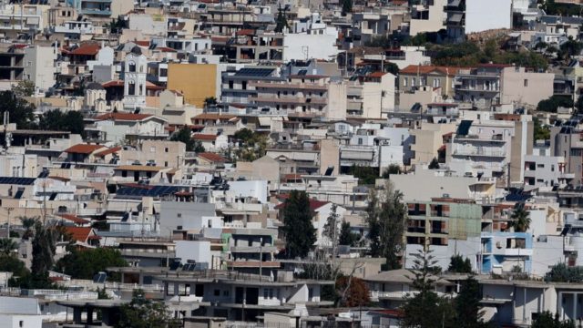 Ανοίγει η βεντάλια των ηλεκτρονικών μεταβιβάσεων: Τα 10 «κλειδιά» και η πληρωμή του φόρου
