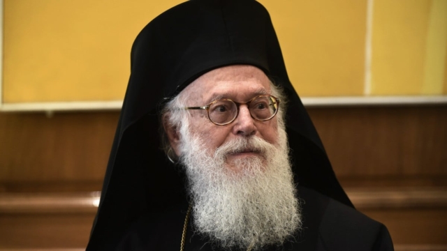 Η φωτογραφία της ημέρας: Μια τεράστια προσωπικότητα της Ελλάδας σε δύσκολες στιγμές