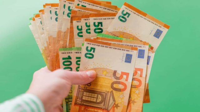 Συντάξεις: Έρχονται νέα αναδρομικά – Αυτοί θα δουν επιπλέον χρήματα στους λογαριασμούς τους!