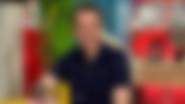 Γνωστός παρουσιαστής «ανοίγει» την καρδιά του: «Η μητέρα μου έφυγε από καρκίνο και ο αδελφός μου από καρδιοπάθεια»