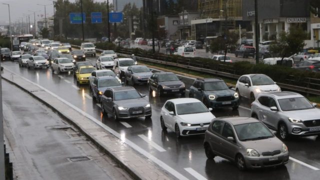 Live κίνηση 29/1: «Έμφραγμα» από… αξημέρωτα στον Κηφισό λόγω καραμπόλας – Σε ποια άλλα σημεία της Αττικής παρατηρείται μποτιλιάρισμα