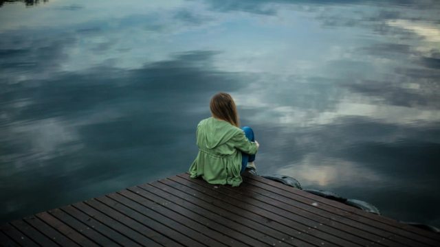 Κατάθλιψη: Συμπτώματα και πότε πρέπει να δείτε έναν γιατρό