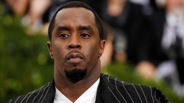 Βγαίνει… στην κόντρα ο Diddy: Μήνυση στον άνδρα που ισχυρίζεται ότι έχει βίντεο του ράπερ με διάσημους και ανηλίκους