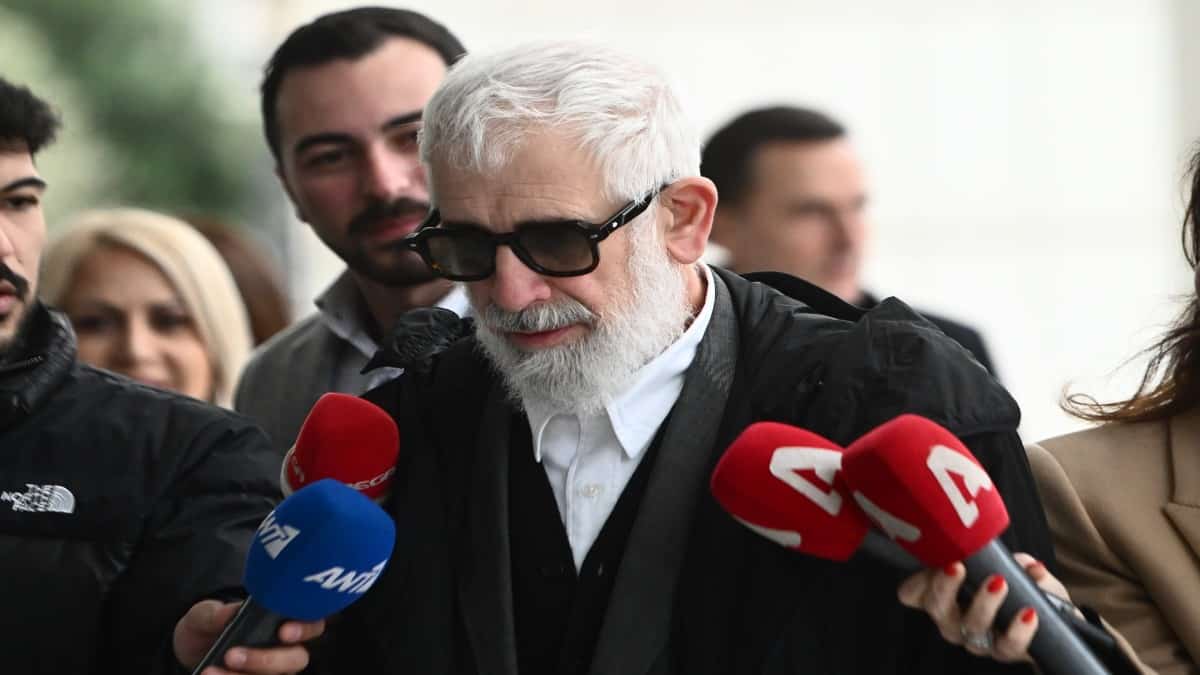 Δίκη Φιλιππίδη: Διακόπηκε λόγω λιποθυμίας μέσα στην αίθουσα – Η αναβολή και τα όσα συνέβησαν