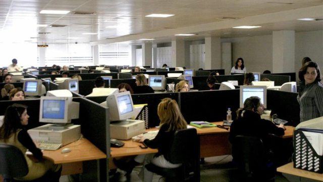 Αυξάνονται οι μισθοί στο Δημόσιο: Τι αλλαγές θα δουν πάνω από 700.000 δημόσιοι υπάλληλοι
