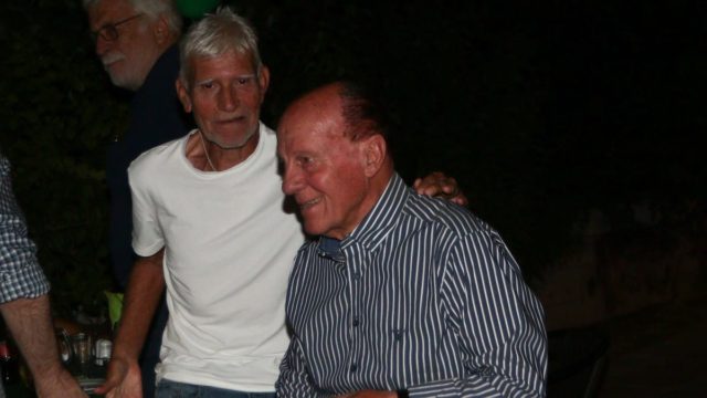 «Μπαμπά ξύπνα και μίλησέ μας»: Συγκλονίζουν οι κόρες του Μίμη Δομάζου