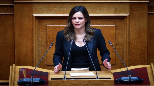 Έφη Αχτσιόγλου: Σε νοσοκομείο του εξωτερικού έπειτα από πρόβλημα υγείας
