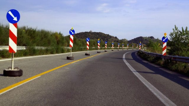 Δεν τον λες και υπόδειγμα: Άνδρας ξέχασε τη σύζυγό του στην Ιονία Οδό