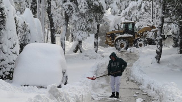Καιρός σήμερα 12/1: Πρεμιέρα για την τριήμερη ψυχρή εισβολή – Προειδοποιούν Αρναούτογλου και Τσατραφύλλιας