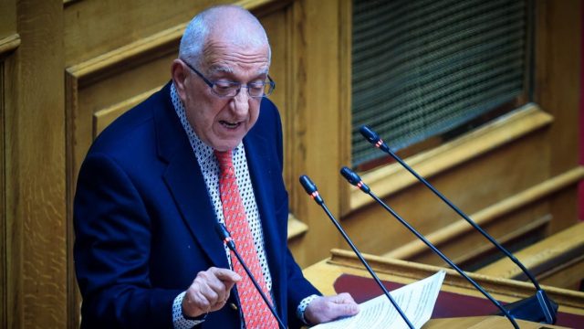 Νικήτας Κακλαμάνης: Ο γιατρός από την Άνδρο που έγινε Δήμαρχος Αθηναίων και «έσπασε» ένα μοναδικό ρεκόρ στη Βουλή