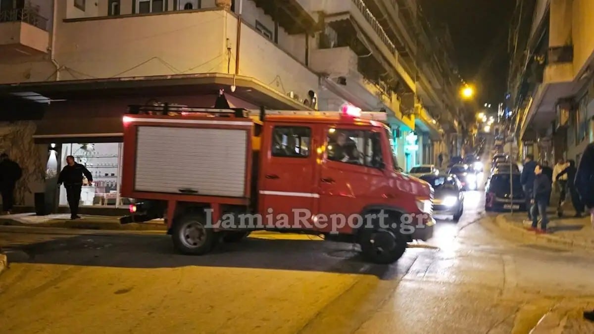 Λαμία: «Λαμπάδιασε» διαμέρισμα στο κέντρο της πόλης – Μέσα στο σπίτι η οικογένεια