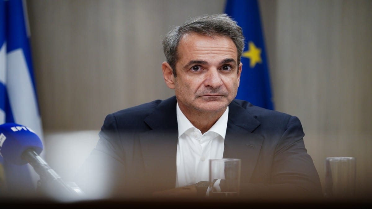 Κυριάκος Μητσοτάκης: «Με θλίψη και σεβασμό αποχαιρετώ τον Κώστα Σημίτη»