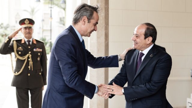 Ολοκληρώθηκε η συνάντηση του Κυριάκου Μητσοτάκη με τον αλ Σίσι στο Κάιρο – Ποια τα πεδία συζήτησης