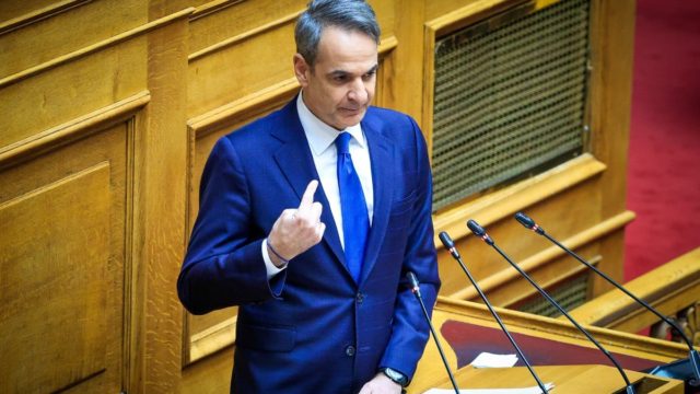 Μητσοτάκης σε Ανδρουλάκη: Επιδοτήσαμε το φθηνό ρεύμα στους αγρότες για μία 10ετία – Αν έχετε μαγική λύση μετακομίστε στα έδρανα του ΣΥΡΙΖΑ