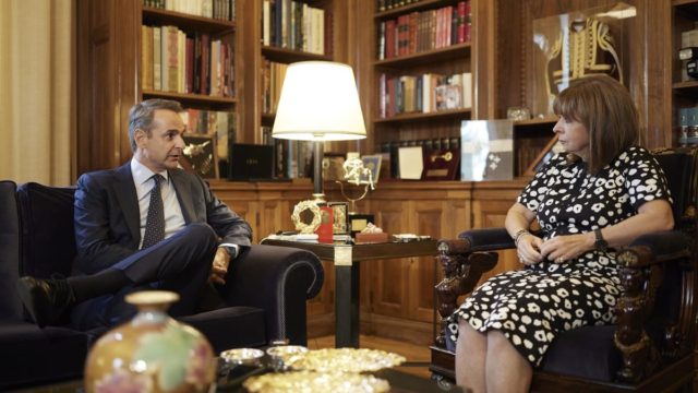 Τη Δευτέρα (20/01) το τετ α τετ Μητσοτάκη – Σακελλαροπούλου