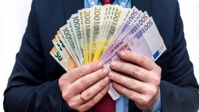 ΔΥΠΑ: Bonus 17.000 ευρώ για τη δημιουργία επιχείρησης – Δείτε ποιοι το δικαιούνται
