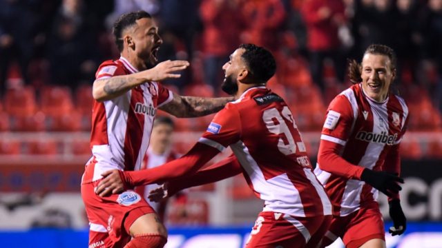 Πανσερραϊκός – Λαμία 2-0: Σωτήρια νίκη που… βύθισε τους Φθιώτες – Ήρωες Ντάβιντσον και Μπετανκόρ