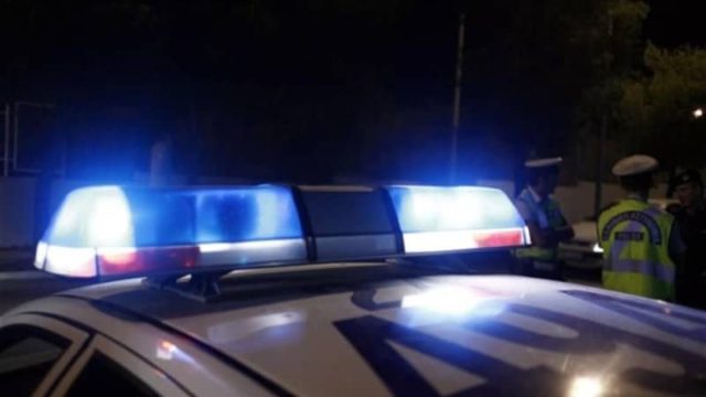 Παγκράτι: Χειροπέδες σε ανηλίκους – Είχαν μαζί τους μαχαίρια μεγάλου μεγέθους