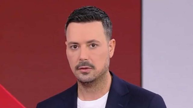 «Άντε γα@@@@@ ολόψυχα, ψωνάρα»: Κακός χαμός με τον Πέτρο Κουσουλό, τον έκαναν με τα κρεμμυδάκια