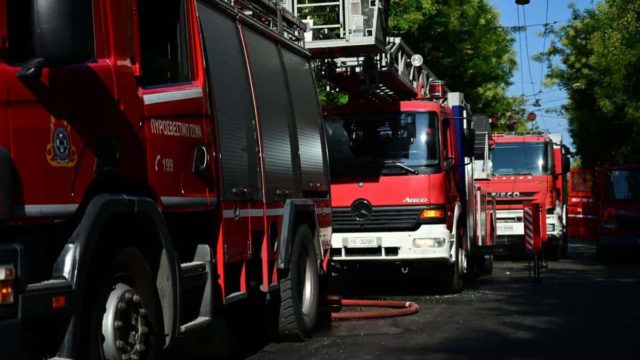Συναγερμός στην Πυροσβεστική: Φωτιά σε διαμέρισμα στον Βύρωνα