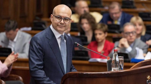 Ο πρωθυπουργός της Σερβίας είχε την ντροπή και παραιτήθηκε μετά το σιδηροδρομικό δυστύχημα με τους 14 νεκρούς