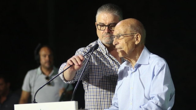 Αγωνιστής μέχρι την τελευταία στιγμή: Η ομιλία του Κώστα Σημίτη στην τελευταία του δημόσια εμφάνιση στα 50 χρόνια του ΠΑΣΟΚ