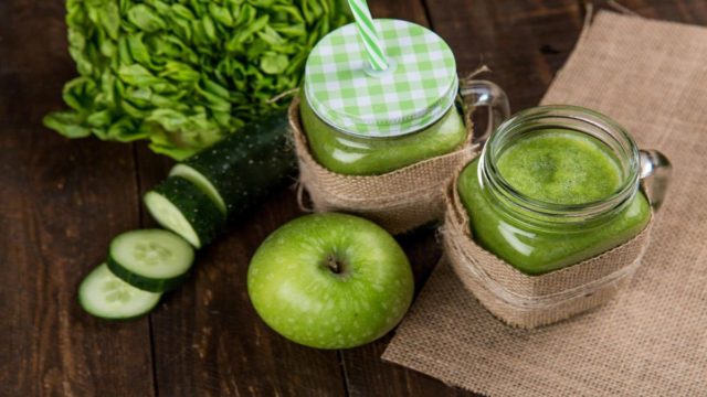 Υγιεινή συνταγή: Smoothie με 4 χειμωνιάτικα φρούτα και λαχανικά