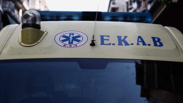 Συναγερμός στη Συγγρού: Σοβαρό τροχαίο με δύο τραυματίες