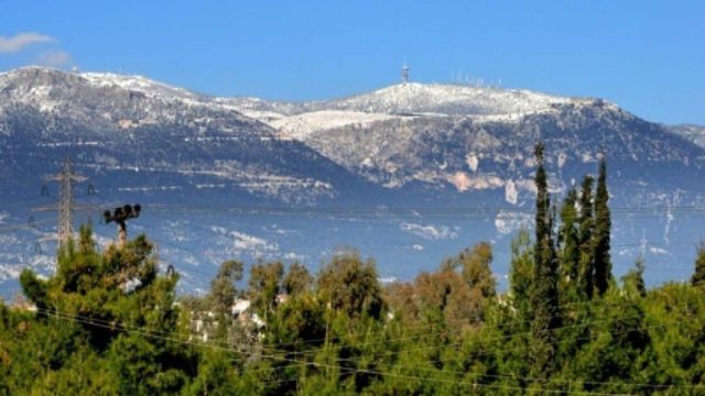 Αιτωλοακαρνανία: Επιχείρηση διάσωσης βοσκού που εγκλωβίστηκε από πτώση χιονοστιβάδας