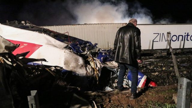 «Κόλαφος» η έκθεση για τα Τέμπη: 27 άνθρωποι επέζησαν της σύγκρουσης αλλά πέθαναν από τη φωτιά