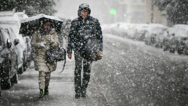 Καιρός σήμερα (13/01): Που θα χιονίσει τις επόμενες ώρες; Ποιοι δρόμοι είναι κλειστοί;