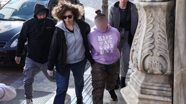 «Μόνο τον μάλωνε και τον βάραγε στα χέρια» – Πήρε θέση ο πατέρας του 3χρονου που κακοποιήθηκε από μητέρα και πατριό στο Ηράκλειο