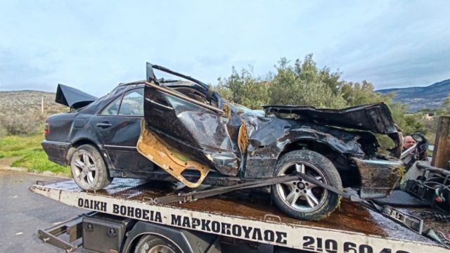 Συγκλονίζει ο πατέρας της 18χρονης που ενεπλάκη στο τροχαίο στη Φυλή: «Δεν ξέρει ακόμη ότι έχει ακρωτηριαστεί το πόδι της»