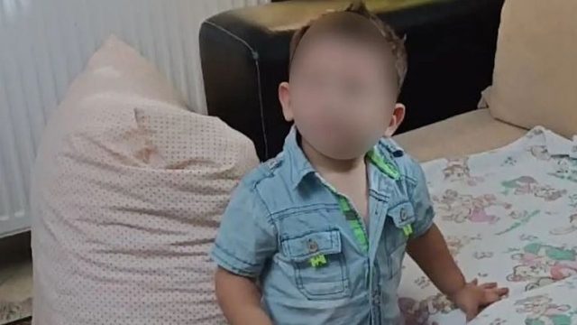 «Να πας στον παράδεισο, εδώ έζησες μόνο κόλαση»: Θλίψη και οργή για το αντίο στον 3χρονο Άγγελο