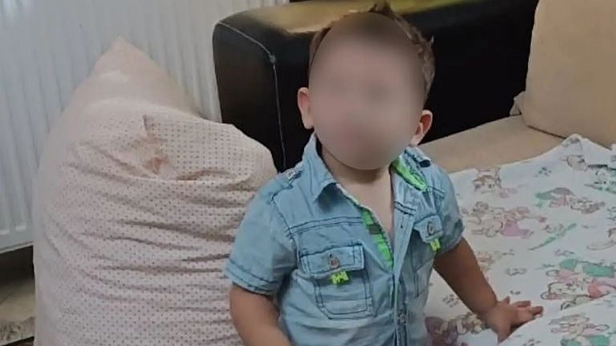 «Να πας στον παράδεισο, εδώ έζησες μόνο κόλαση»: Θλίψη και οργή για το αντίο στον 3χρονο Άγγελο